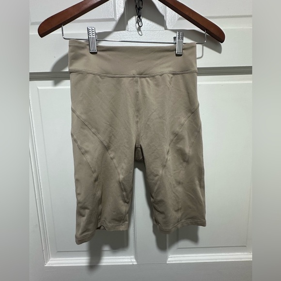 Free People Activewear Biker Shorts Size Small EUC - Picture 2 of 5